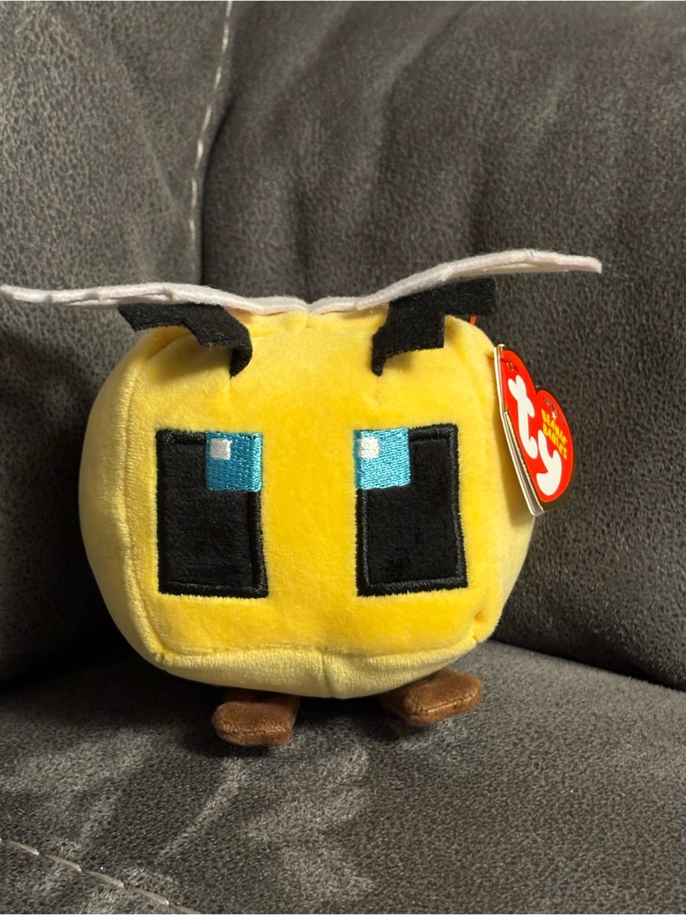 🐝 Ty Minecraft Yellow Bumble Bee Plush with Blue Embroidered Eyes 🐝